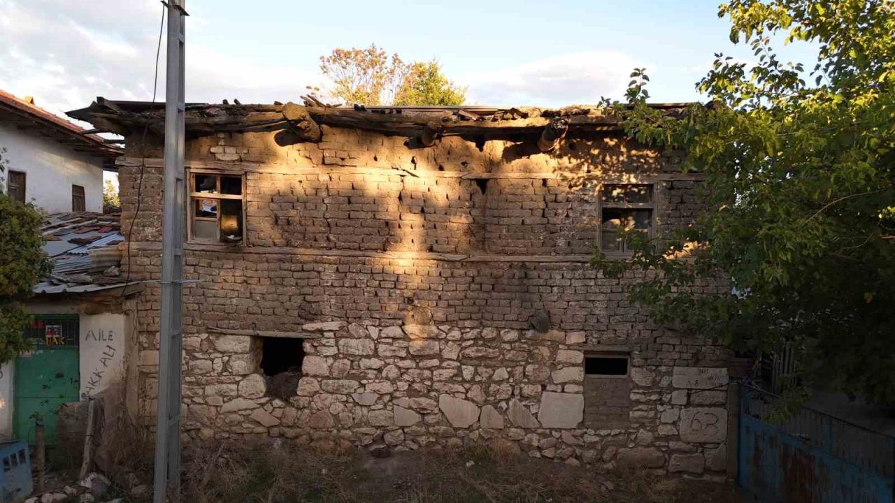 Bu evin temel taşları, İmparator Caracalla’nın 1800 yıllık mektubu çıktı