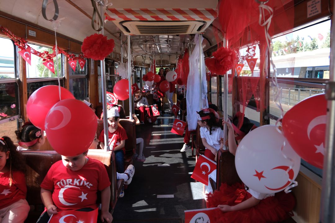 Nostalji tramvayında Cumhuriyet Bayramı kutlandı