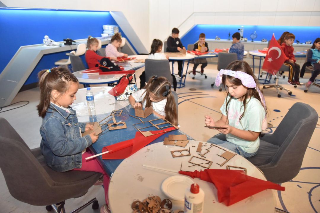 Kepez’de 'Atatürk ve Bilim Günü' söyleşisi