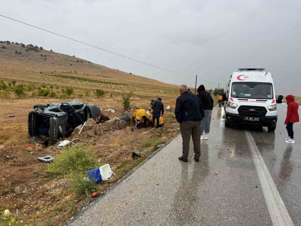 Başkan, üç kaza sonrası karayollarına tepki gösterdi