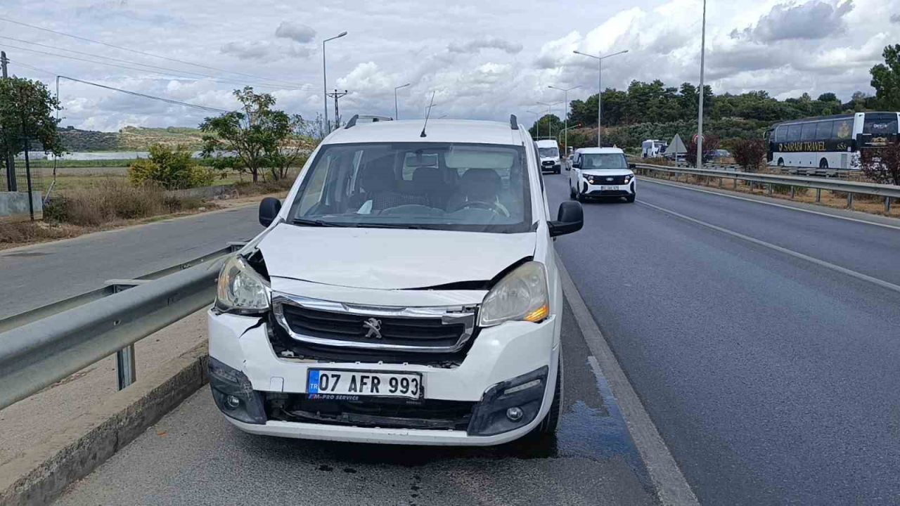 Ekipler hangi kazaya yetişeceğini şaşırdı: 1 kilometrelik mesafede 12 araçlık 4 ayrı zincirleme kaza