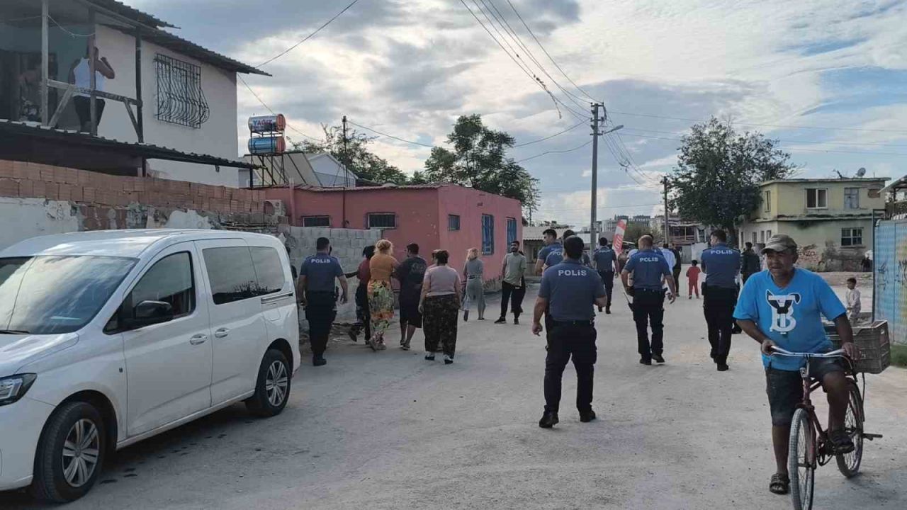 Akrabalar arasında tehlikeli araç kullanma tartışması silahlı kavgaya döndü: 2 yaralı