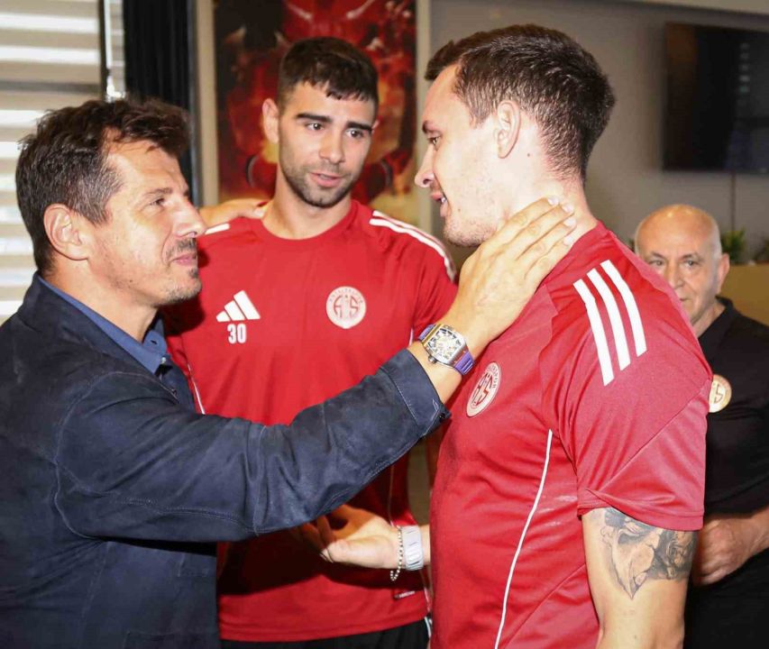 Antalyaspor’da Emre Belözoğlu dönemi 2. kez sona erdi