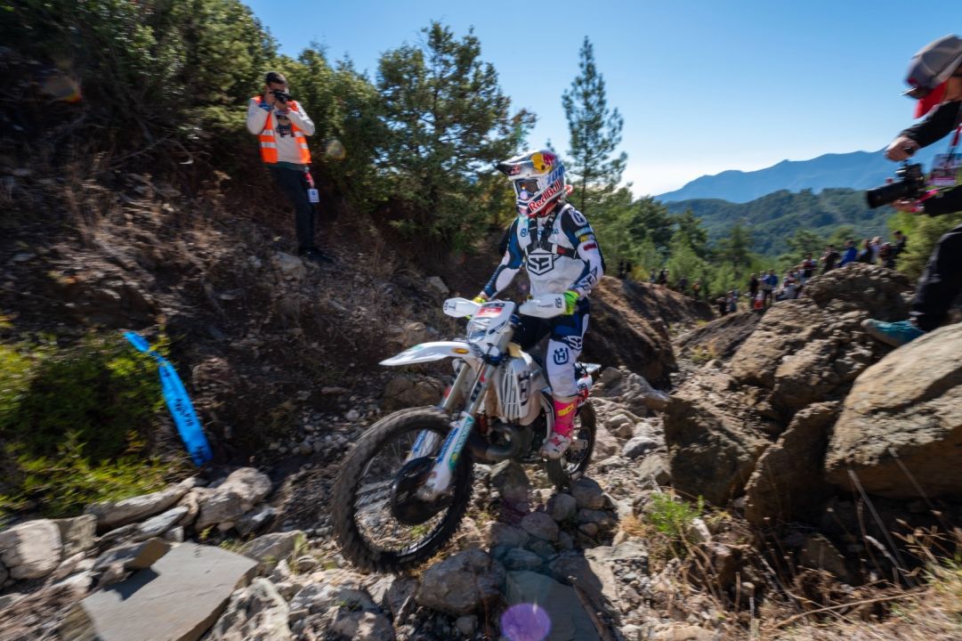 Sea To Sky Enduro Motosiklet Yarışı’nın Orman Etabı’nda lider Manuel Lettenbichler
