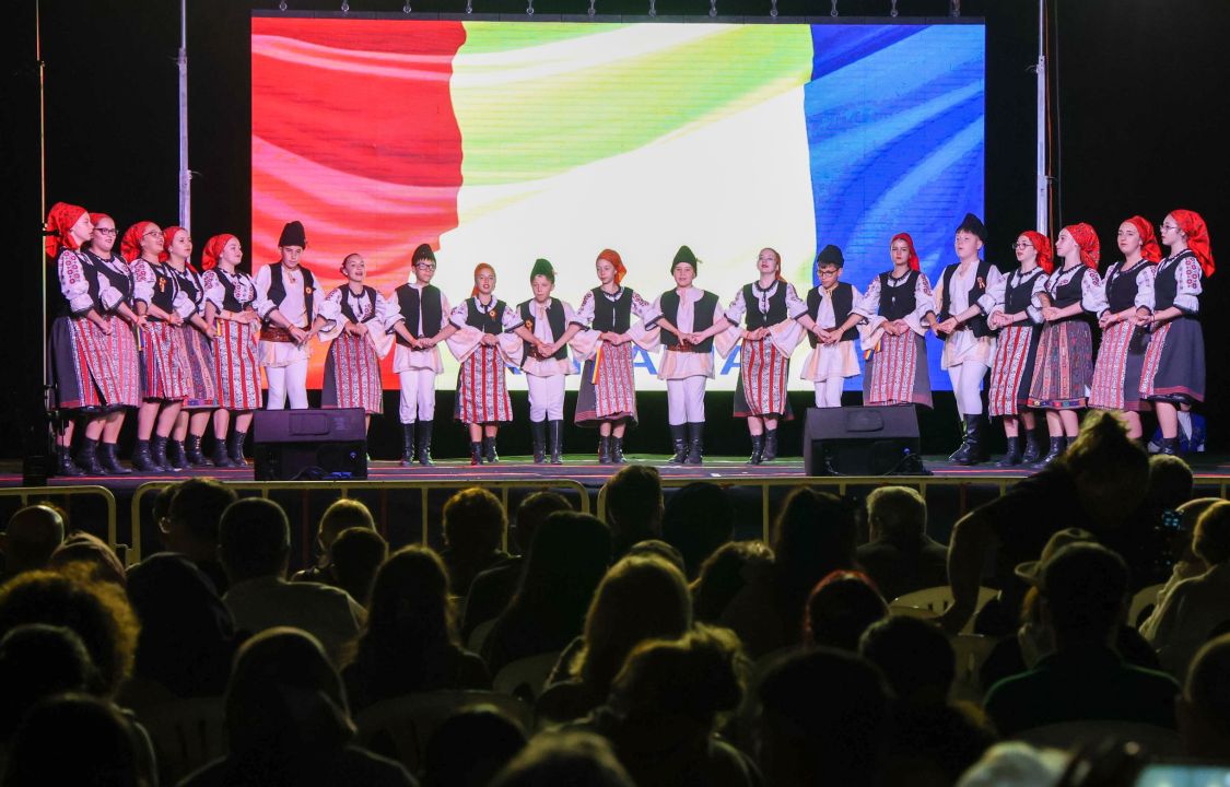 Halk Dansları Festivali başladı