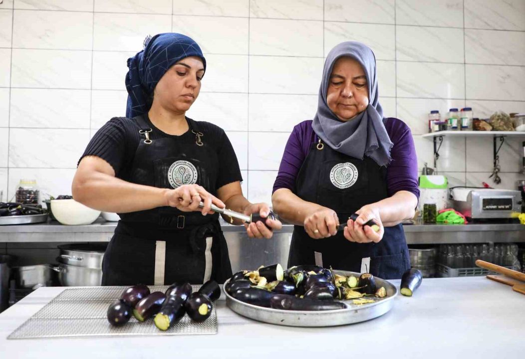 Antalya’da kadın kooperatiflerinde kış hazırlığı başladı
