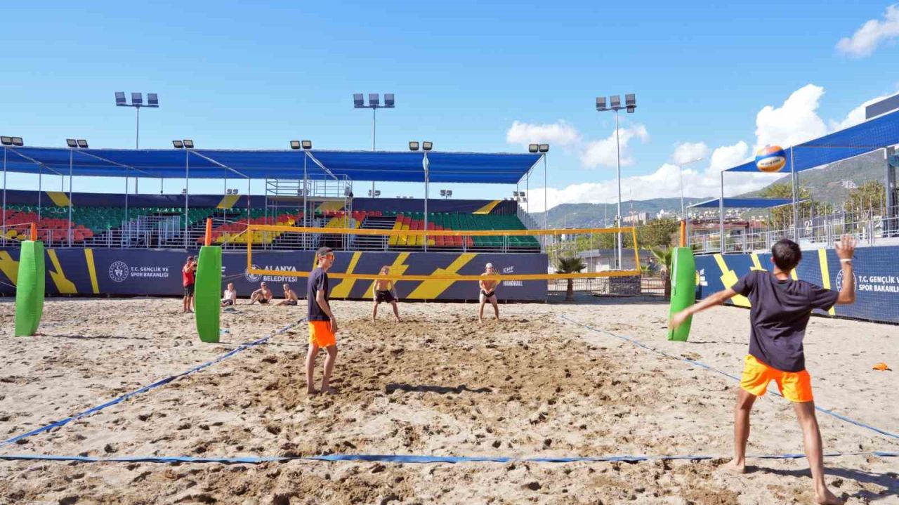 Alanya uluslararası plaj sporları kış turizmini canlandırıyor