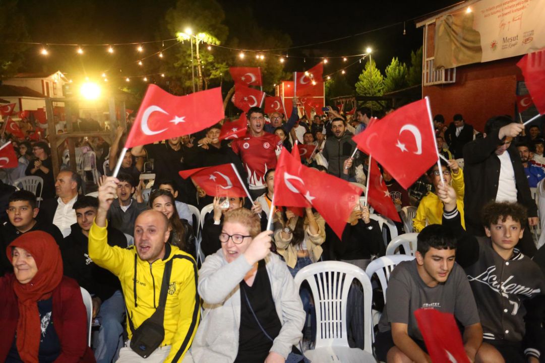 Milli maç heyecanı Dokumapark’ta yaşandı