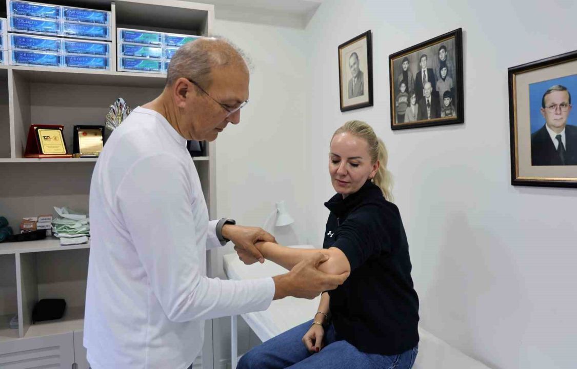 Prof. Dr. Aylin ve M. Nazım Karalezli, yeni muayenehanelerinde hasta kabulüne başladı