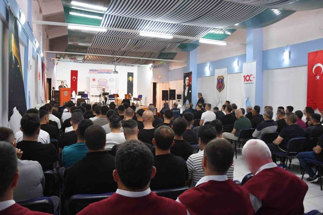 Antalya'da bir hükümlü Kur'an-ı Kerim'i ezberleyerek hafız oldu