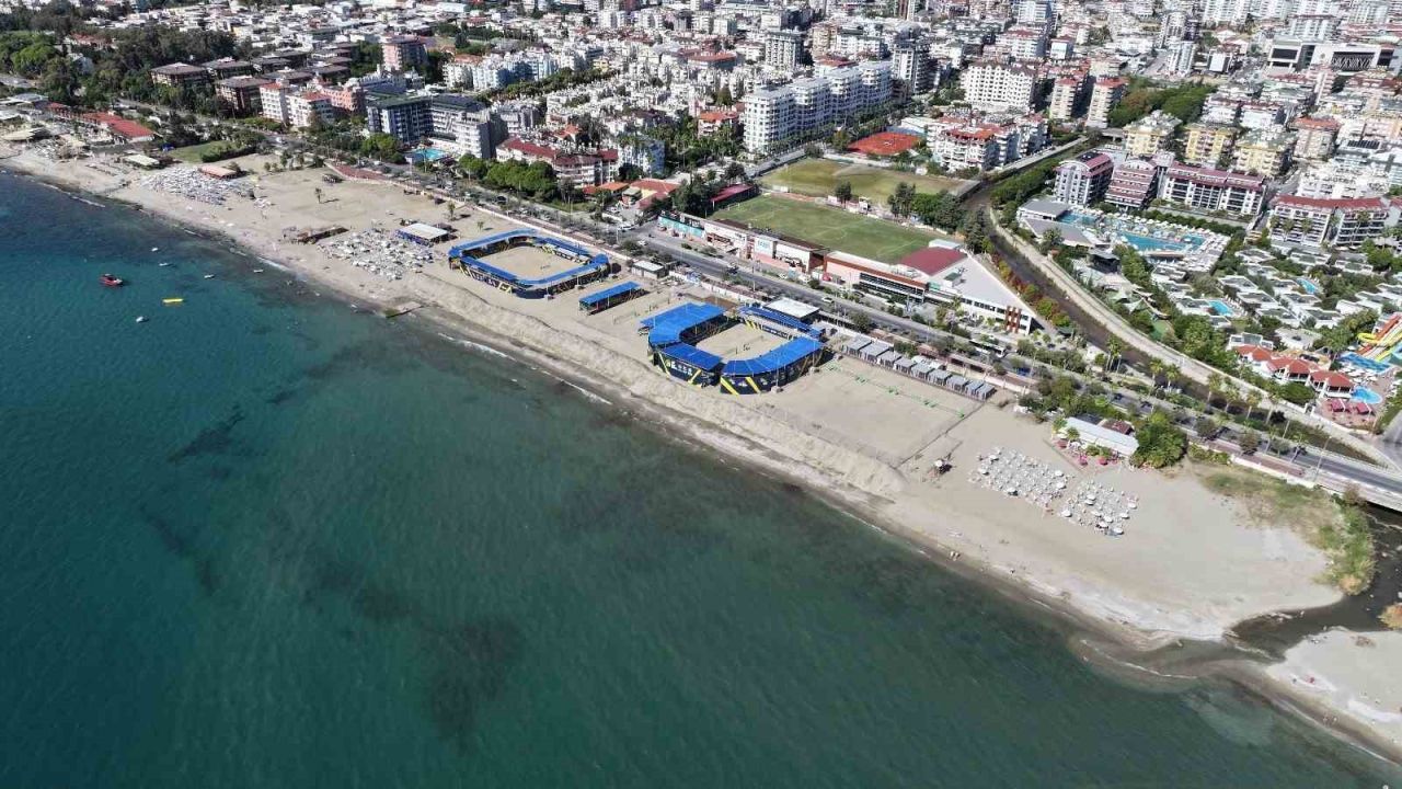 Moğolistan U16 plaj voleybolu milli takımı Alanya’da kampa girdi
