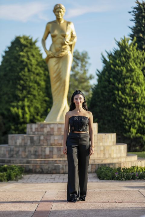 Hem yönetmenliğini hem oyunculuğunu yaptığı filmiyle Altın Portakal'da