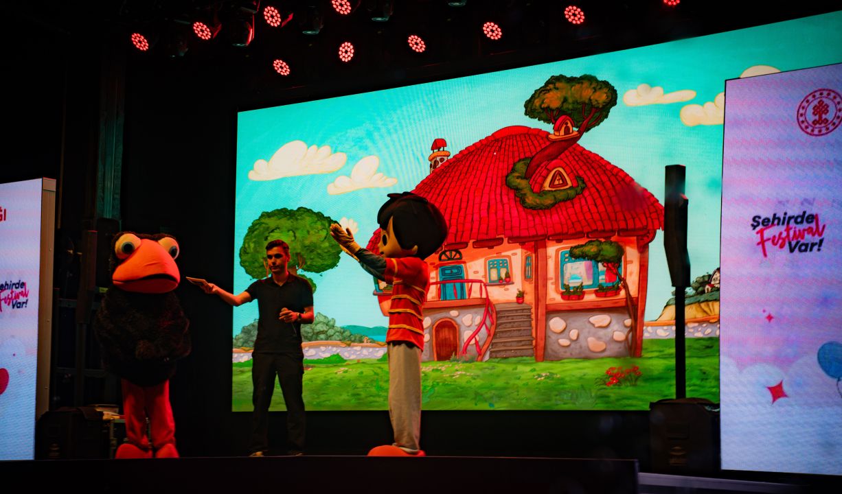 Antalya Kültür Yolu Festivali'nde coşku hız kesmiyor