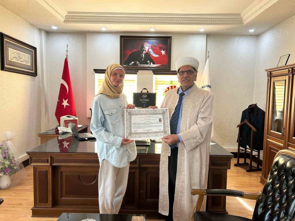 Polonyalı gazeteci Antalya’da Müslüman oldu