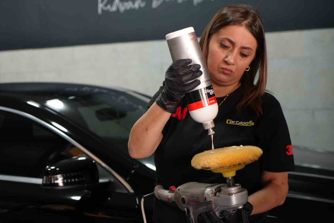 Eşinin yanında çırak olarak başladı, müşterilerin vazgeçilmez ’Nurgül ustası’ oldu