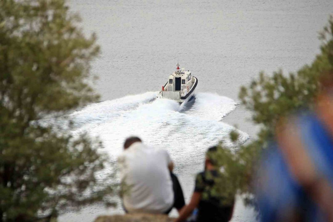 Biri ölümün ucunda, diğerleri manzara keyfinde