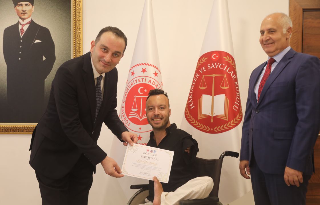 Yükümlülerin rehabilitasyonu için çalışan gönüllülere sertifika