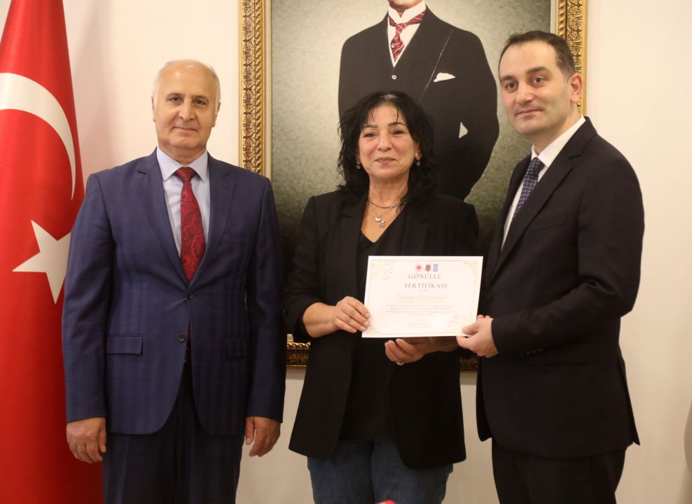 Yükümlülerin rehabilitasyonu için çalışan gönüllülere sertifika