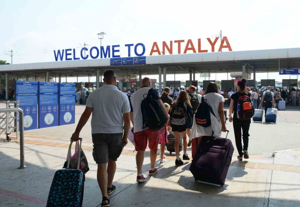 Antalya’ya Ekim ayında en çok turist Almanya’dan geldi