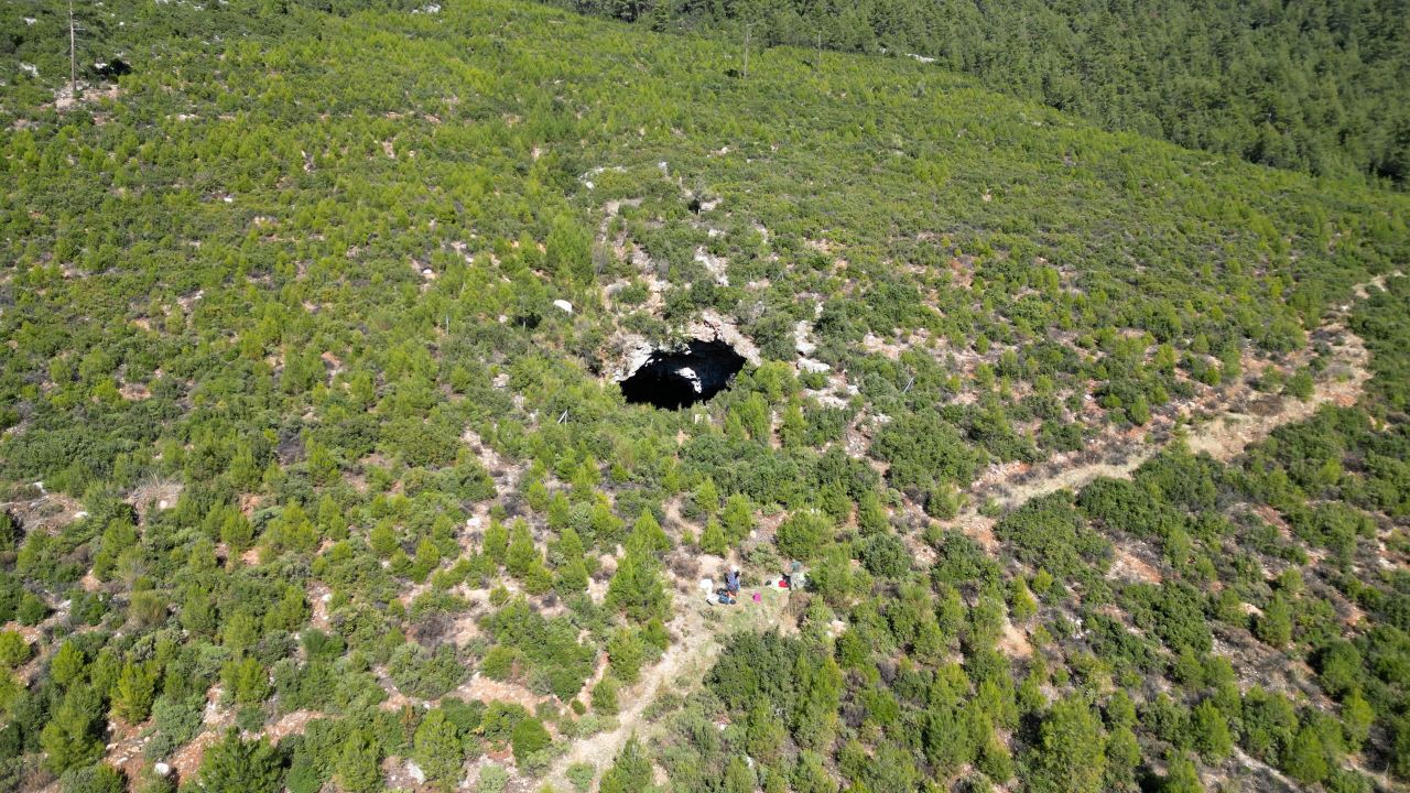 90 metrelik obruğa iniş anını kaydetti