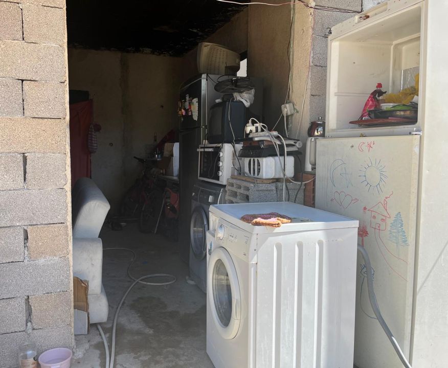 Arsalarını müteahhide verdiler, bitmesini beklemeden inşaata yerleştiler