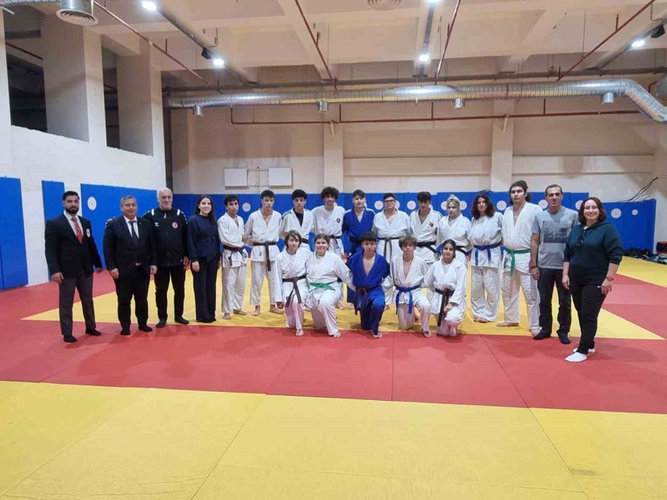 Okul sporları gençler judo il birinciliği nefesleri kesti
