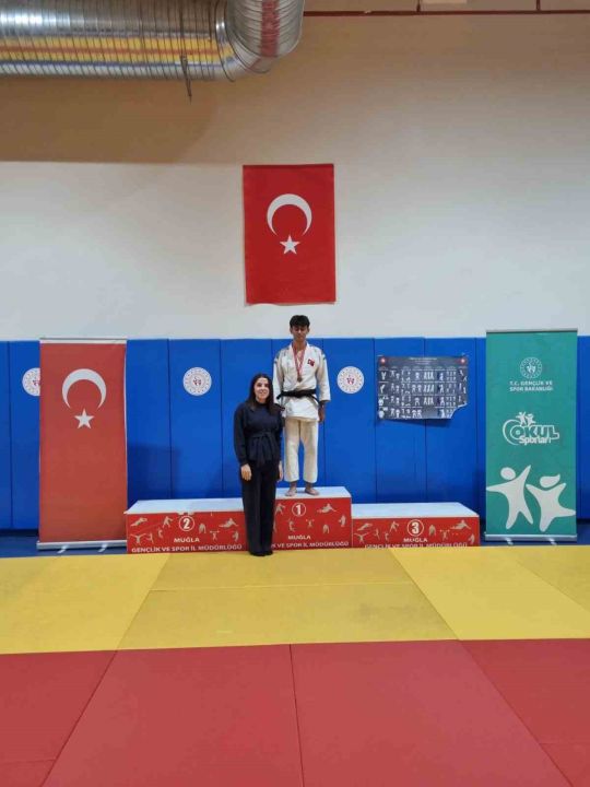 Okul sporları gençler judo il birinciliği nefesleri kesti