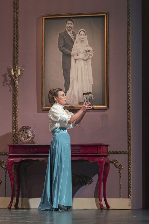 Aşk-ı Memnu operası yeni sezonun ilk tutkusunu sahneye taşıyor