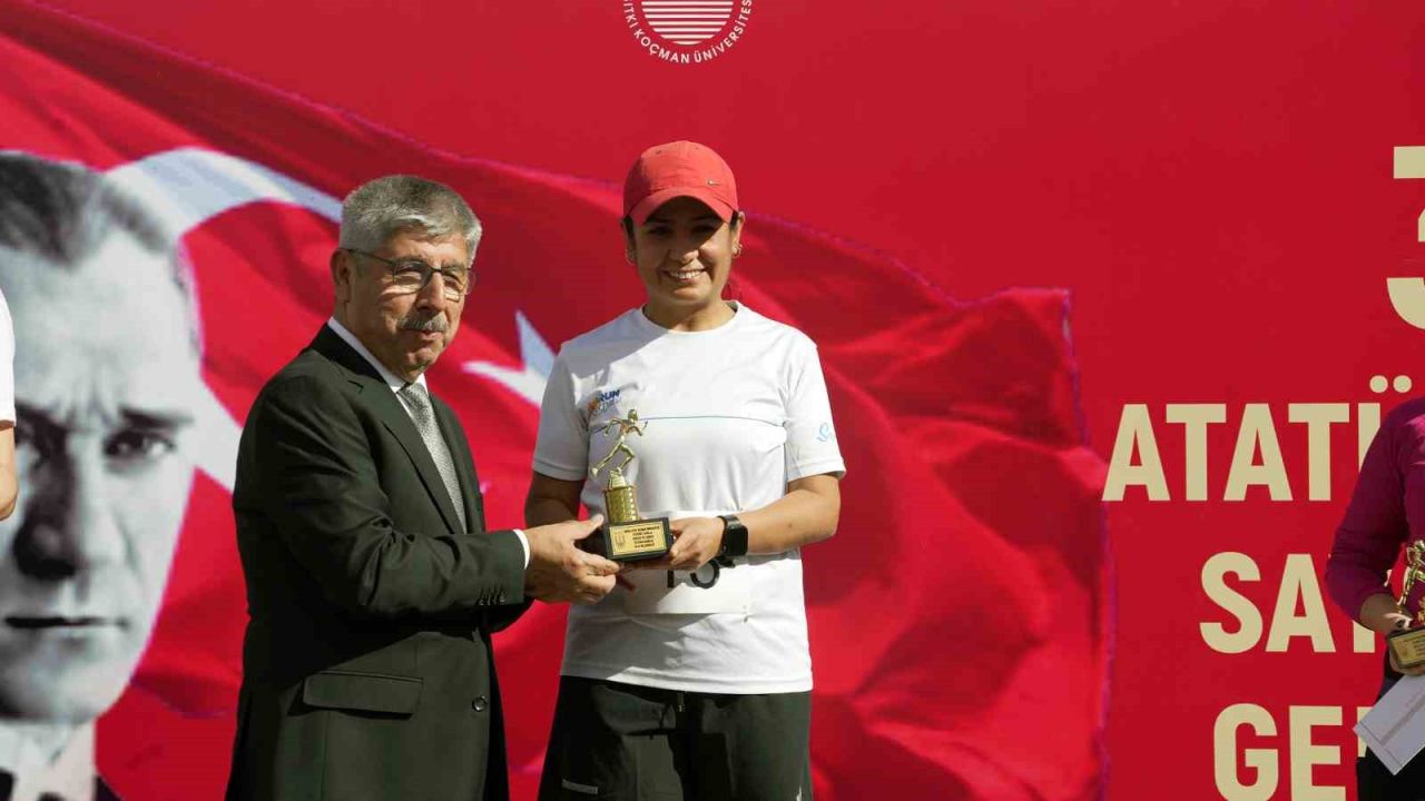 Muğla’da ‘Atatürk’e Saygı Gençlik Koşusu’ gerçekleşti