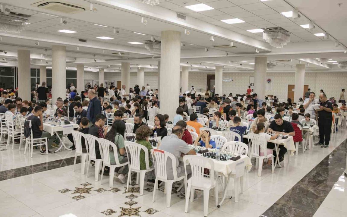 Mersin’de 9. Uluslararası Satranç Turnuvası başladı