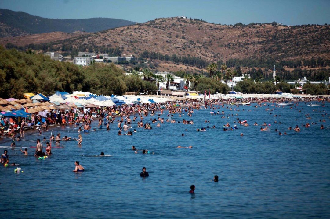 Bodrum'a 10 ayda deniz ve havadan 1 milyonu aşkın turist geldi