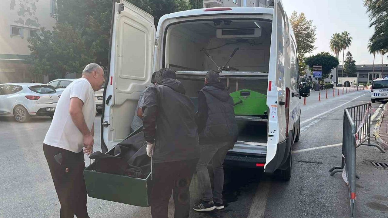Alanya’da Rus uyruklu kadın otel odasında ölü bulundu