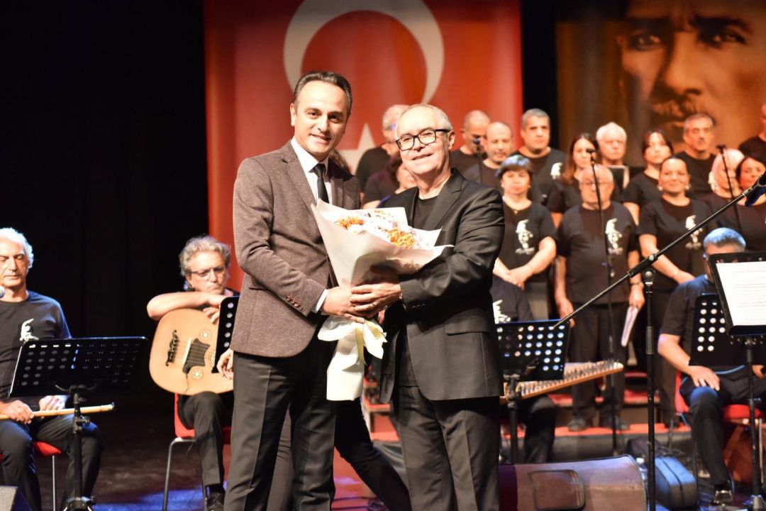 Kepez Belediyesi, Atatürk’ü sevdiği şarkılarla yad etti