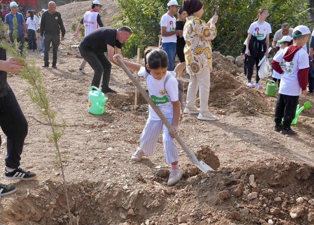 Milli Ağaçlandırma Gününde Bozyazı’da fidanlar toprakla buluştu