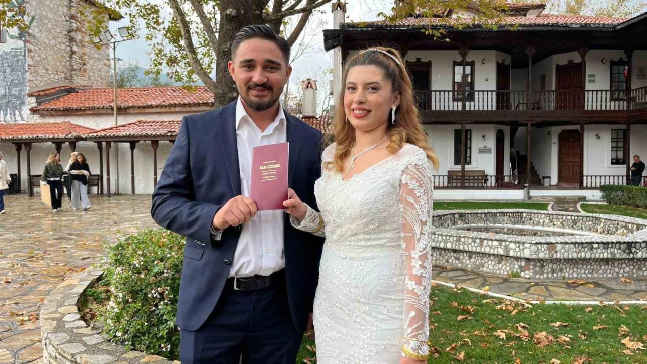 Muğla’da evlilik tarihini özel kılmak isteyen çiftler ’11.11’ i seçti
