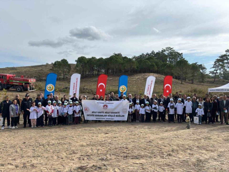 Kavaklıdere’de 11.11 Saat 11.11’de: 11 Çift, "Ailem Bir Fidan" diyerek geleceğe nefes oldu