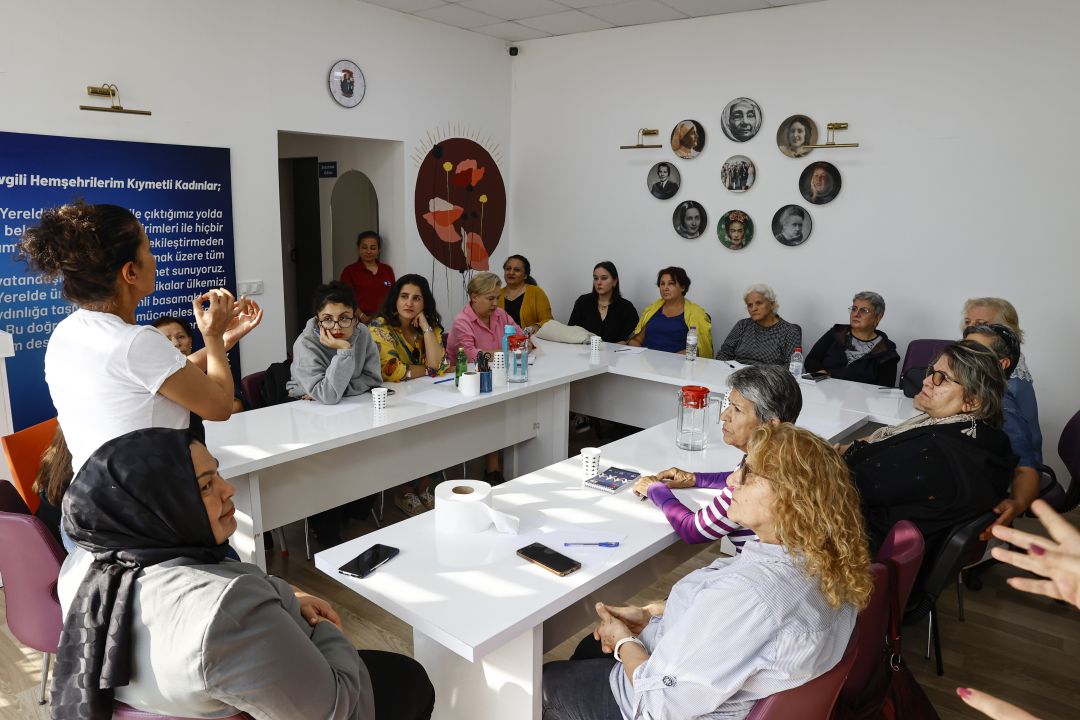 Kadın Danışma Merkezi'nde işaret dili eğitimi