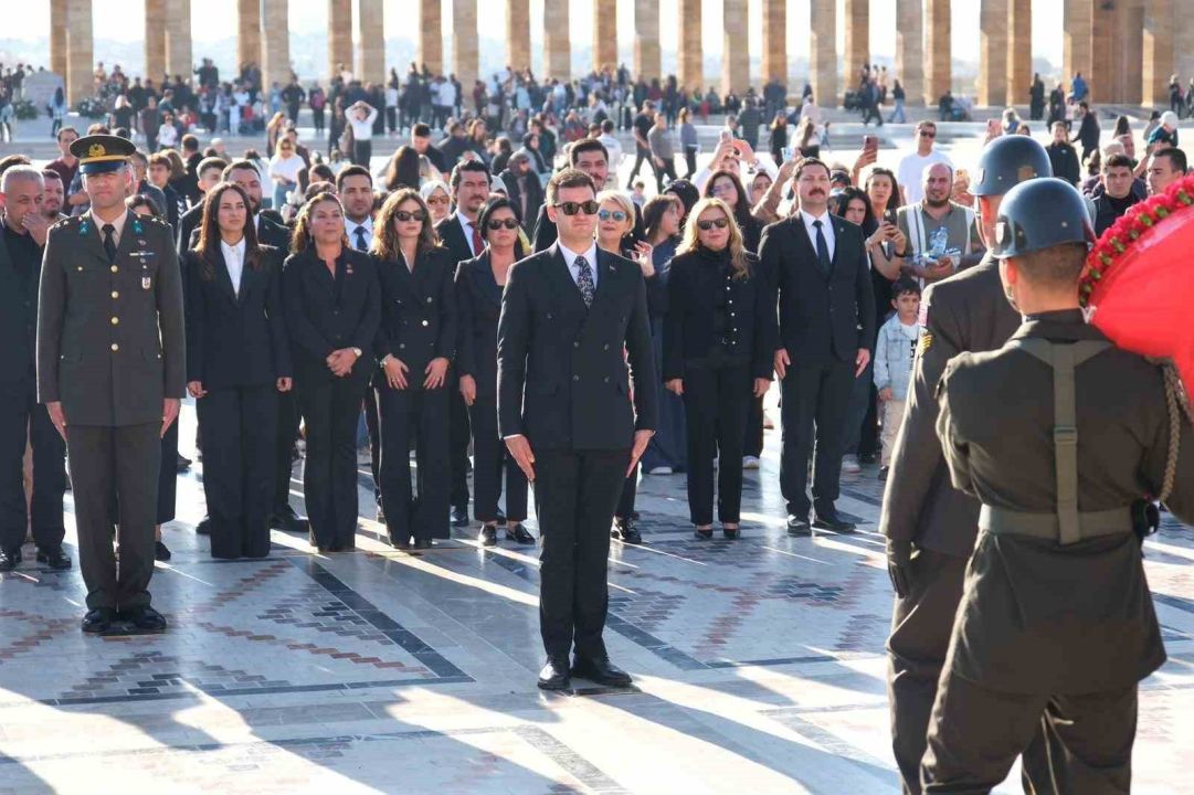 Başkan Mandalinci ve meclis üyelerinden Anıtkabir ziyareti