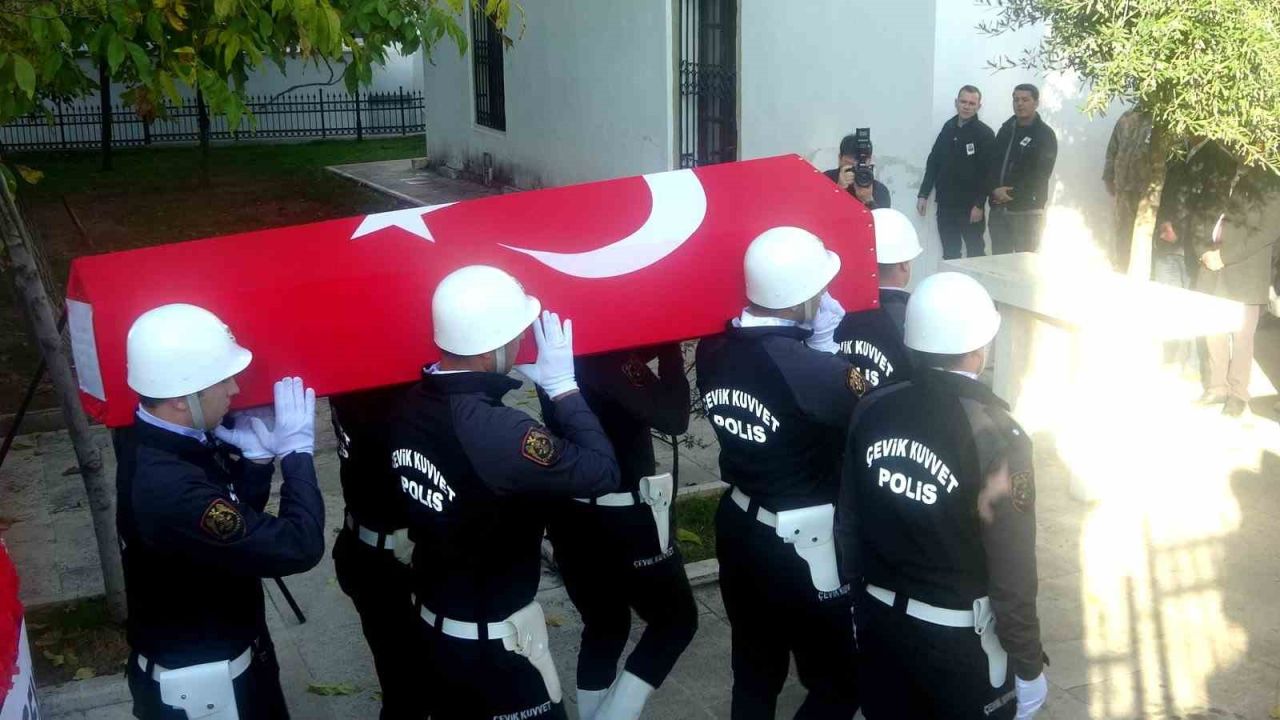 Emekli emniyet müdürü Yıldız hayatını kaybetti