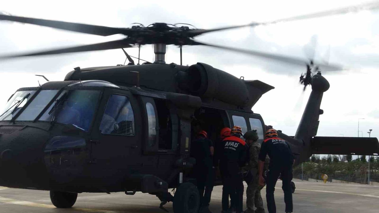 Dağın zirvesinde fenalaşınca ekiplerin kurtarmak için seferber olduğu adam hayatını kaybetti