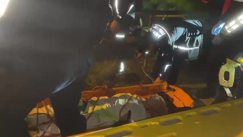 Yürüyüş esnasında uçurumdan düşen Ukraynalı 2 turist kurtarıldı