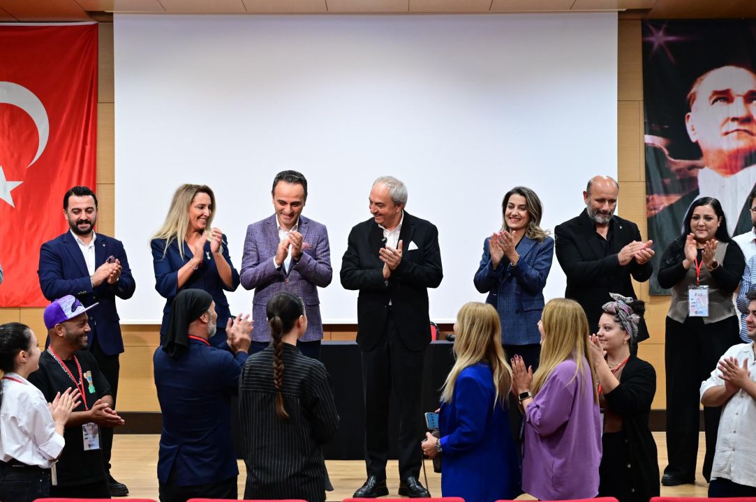 Başkan Kocagöz’den Kepez’in sanat emekçilerine müjde