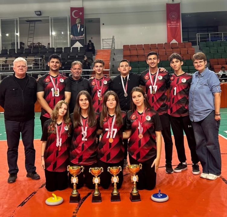 Köyceğiz’de Floor Curling rüzgarı esti