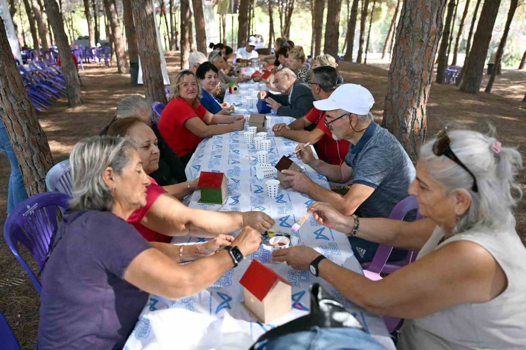 Mersin’de emekliler Tarsus’un güzelliklerinde buluştu