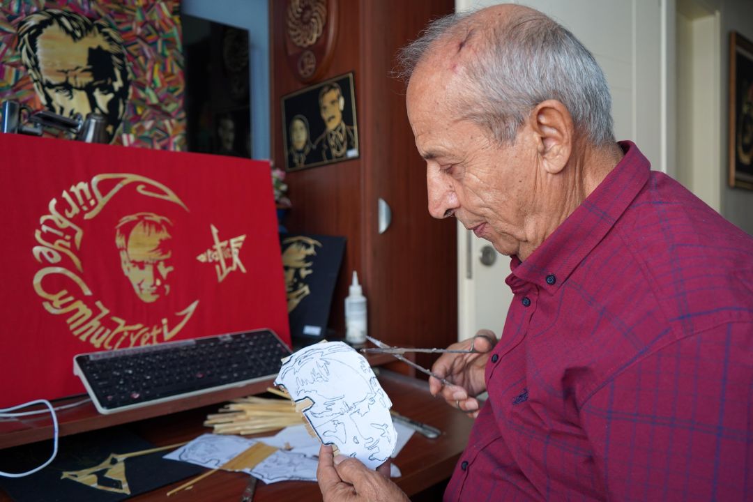 Ortaokul yıllarında öğrendiği çavdar sapı sanatını yaşatacak yeni nesil arıyor