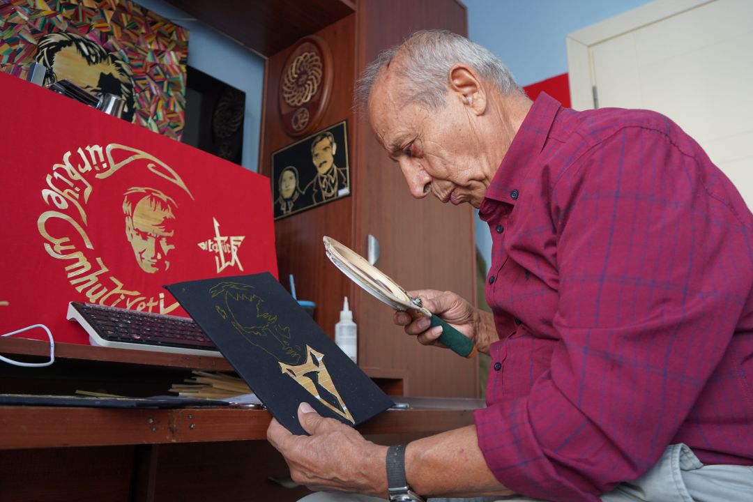 Ortaokul yıllarında öğrendiği çavdar sapı sanatını yaşatacak yeni nesil arıyor