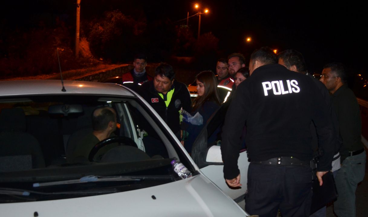 Zincirleme kazada 4 araç birbirine girdi