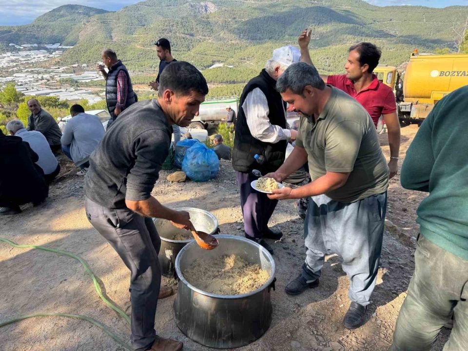 Bozyazı’da asırlık ’yağmur duası’ geleneği bu yıl da devam etti