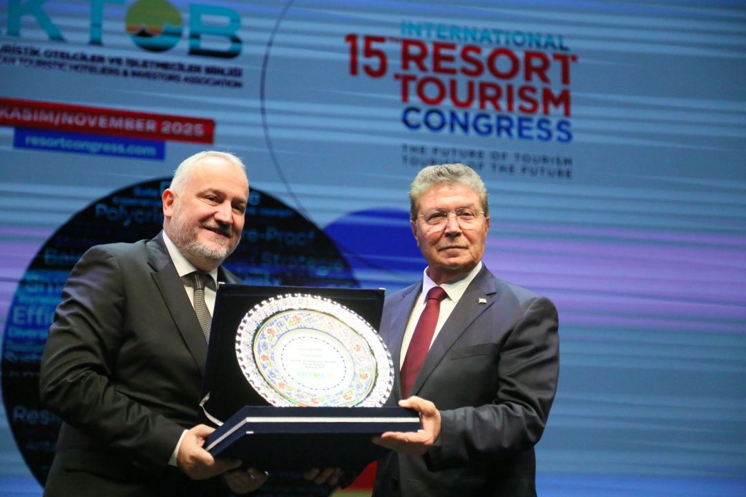 KKTC Başbakanı Üstel: Güneye gelen turistlerin kuzeye geçişinin engellenmesi turizm etiğine aykırıdır