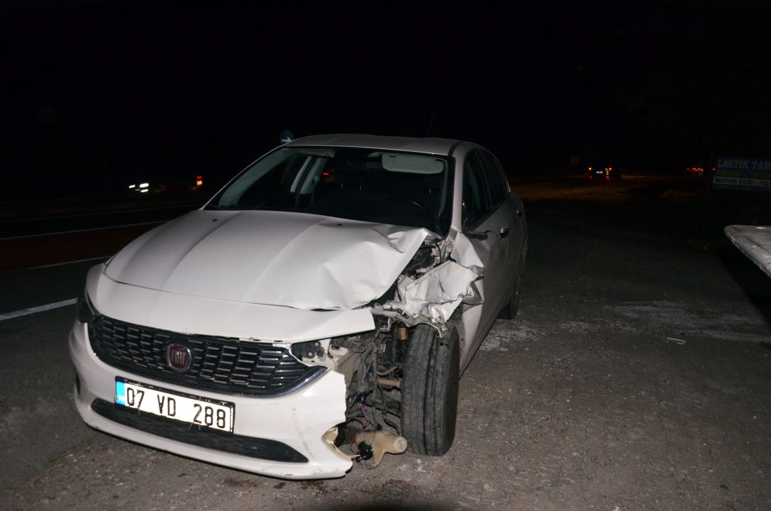 Mezuniyet fotoğrafı çekiminden eve dönen iki lise öğrencisine otomobil çarptı; Şükran Ela öldü, arkadaşı yaralandı